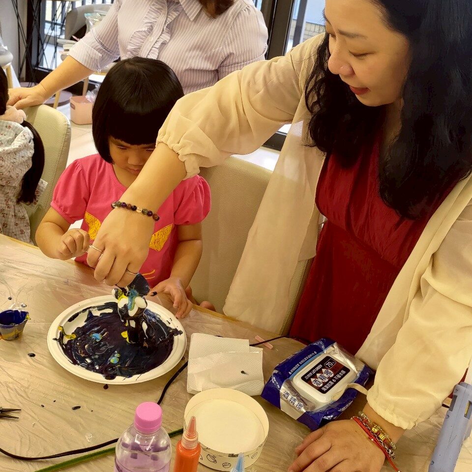若有齊事 台南手作教室 台南捏塑教室 台南藝術工作室 台南畫室 何若齊 用雙手創造奇蹟