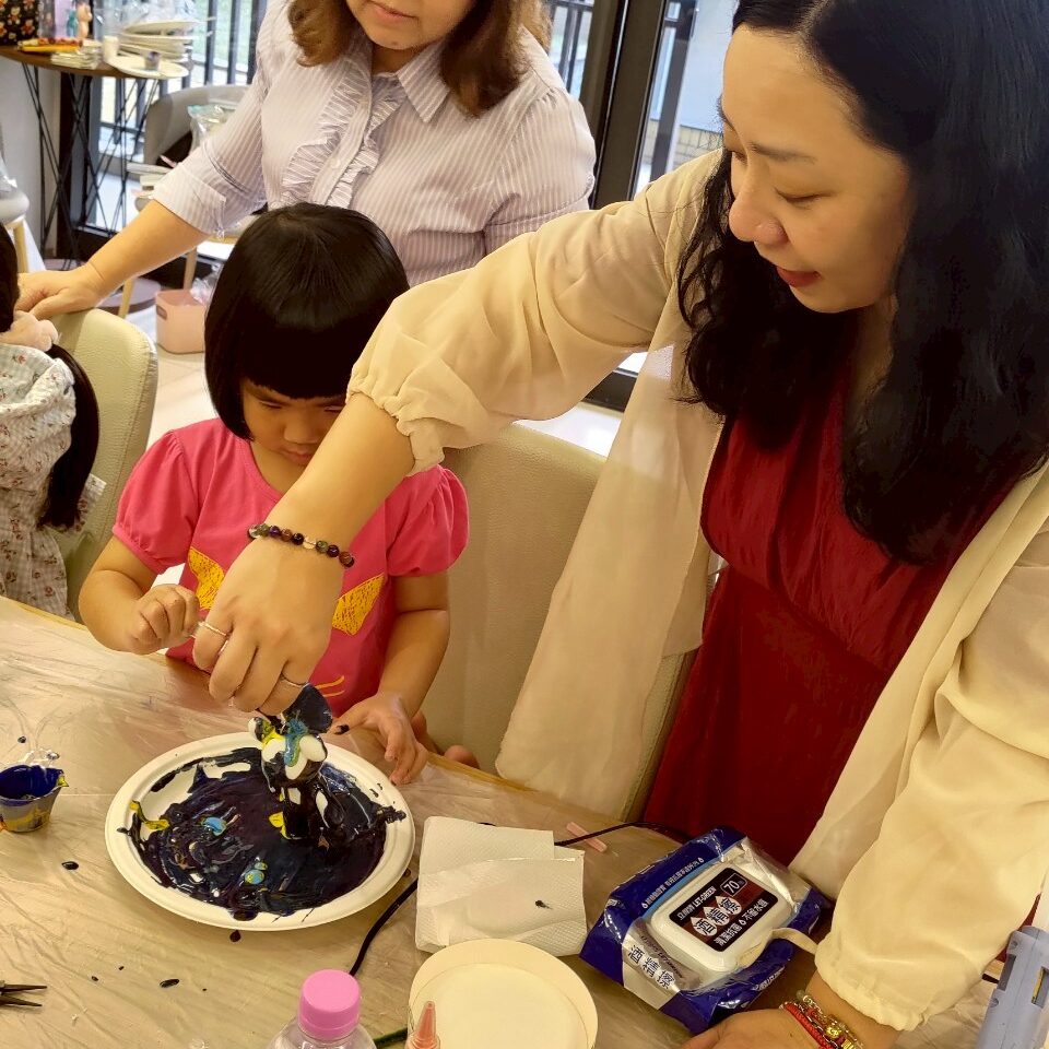 若有齊事 台南手作教室 台南捏塑教室 台南藝術工作室 台南畫室 何若齊 用雙手創造奇蹟