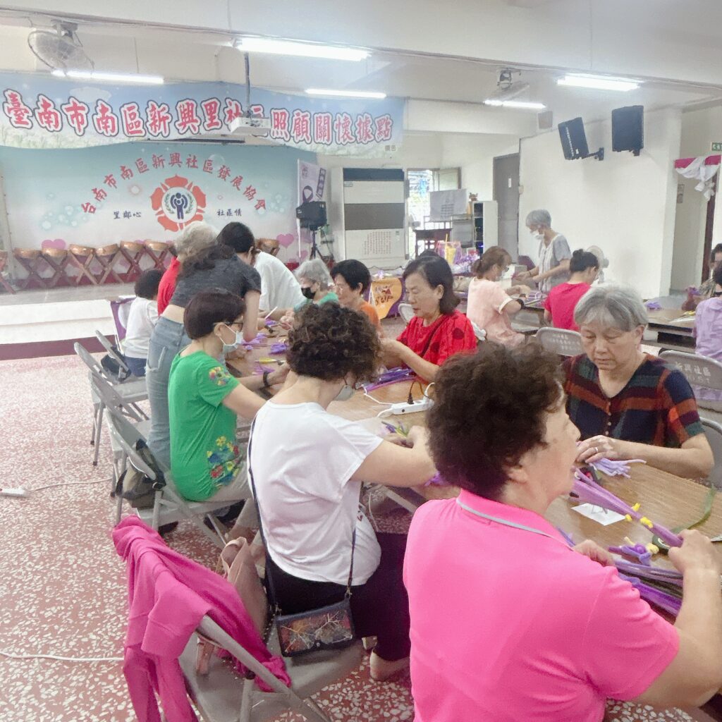 若有齊事 藝術輔療 藝術創伴 創伴師 台南藝術輔療 毛根手作 台南手作教室 台南捏塑教室 台南畫室 何若齊 用雙手創造奇蹟